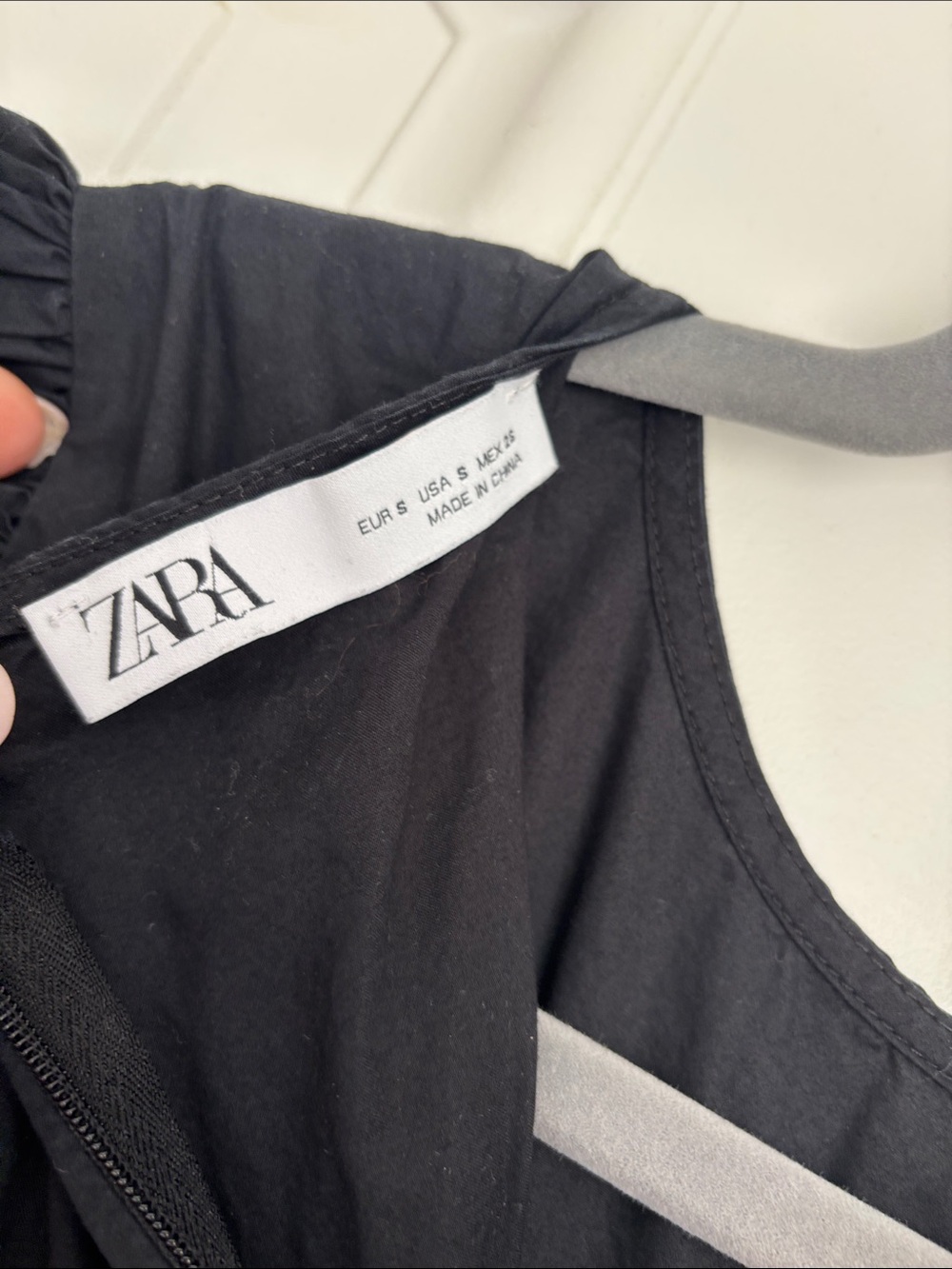 Zara Black Puff-Sleeve Ribbed Crop Top - Picture 7 of 8